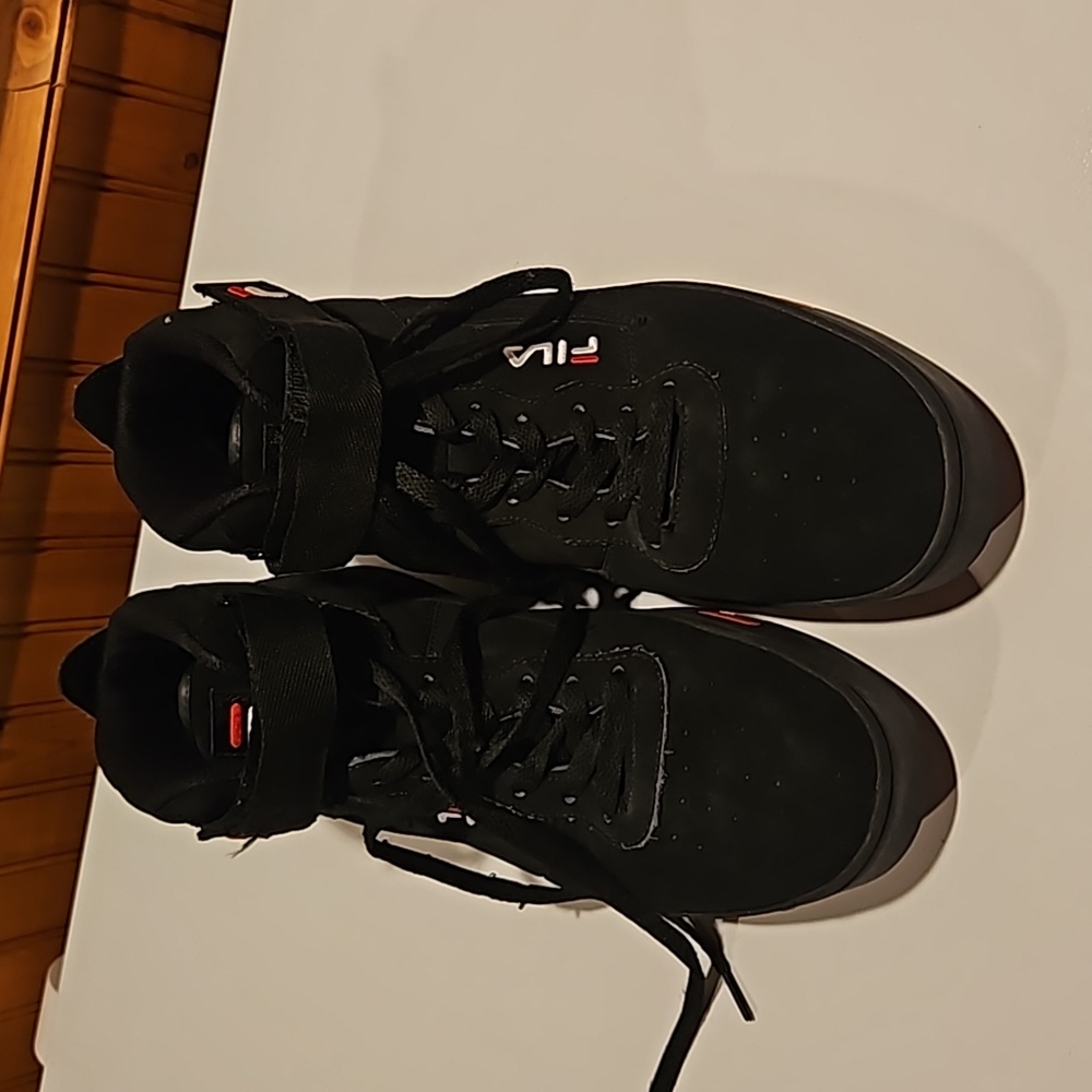 Mens Fila high tops sneakers